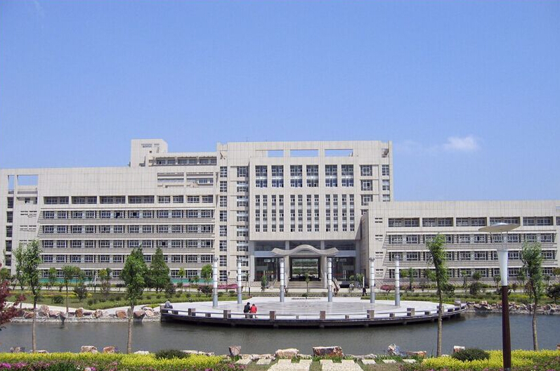 江苏大学