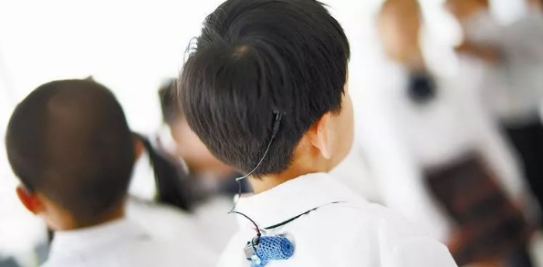 小龄听障儿童亲子干预模式生活课程构建与实施