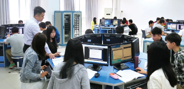 软件工程的特色教学实践案例分析