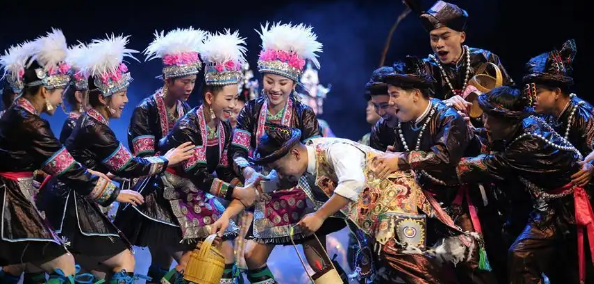 侗族音乐与服饰艺术的审美共性研究
