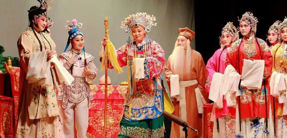 传统戏曲服饰图案的艺术内涵研究