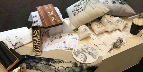 校园文创产品对大学生校园文化认同感的构建研究